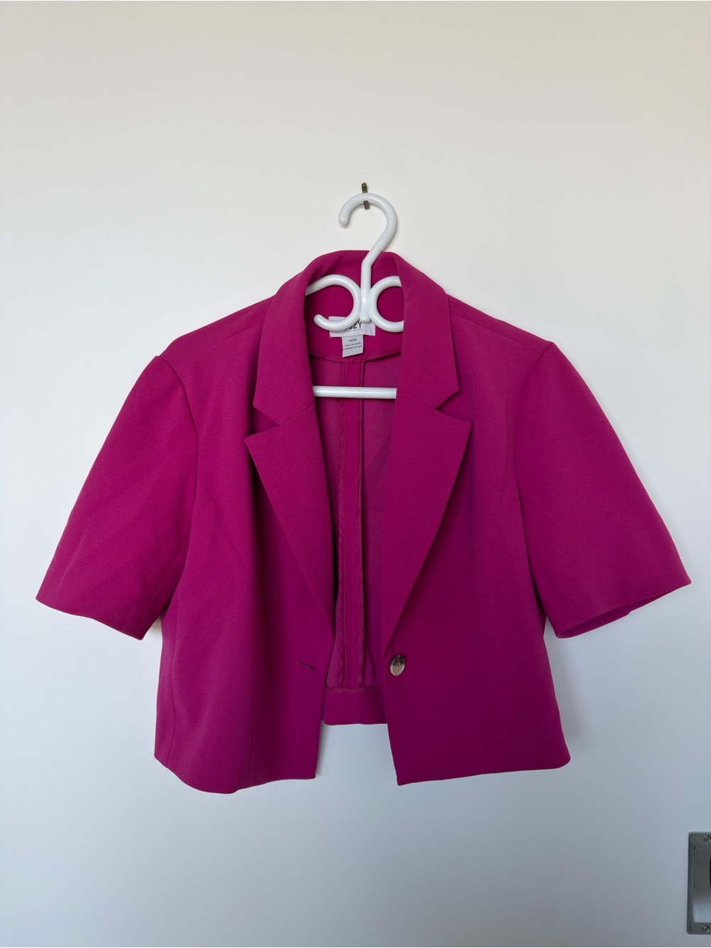 Suzy Shier Cropped Hot Pink Blazer - size M